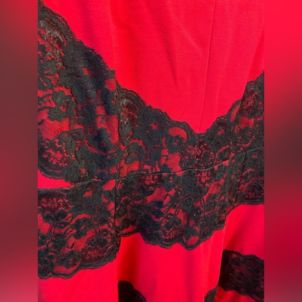 ‼️RED VNECK DRESS‼️ - Picture 3 of 5